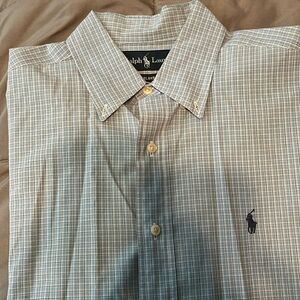 Lightweight short sleeve men’s shirt.